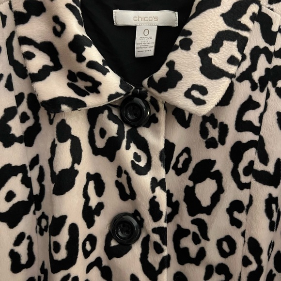 Chico’s Faux Fur Animal Print Swing Jacket Size 0 - Picture 4 of 7